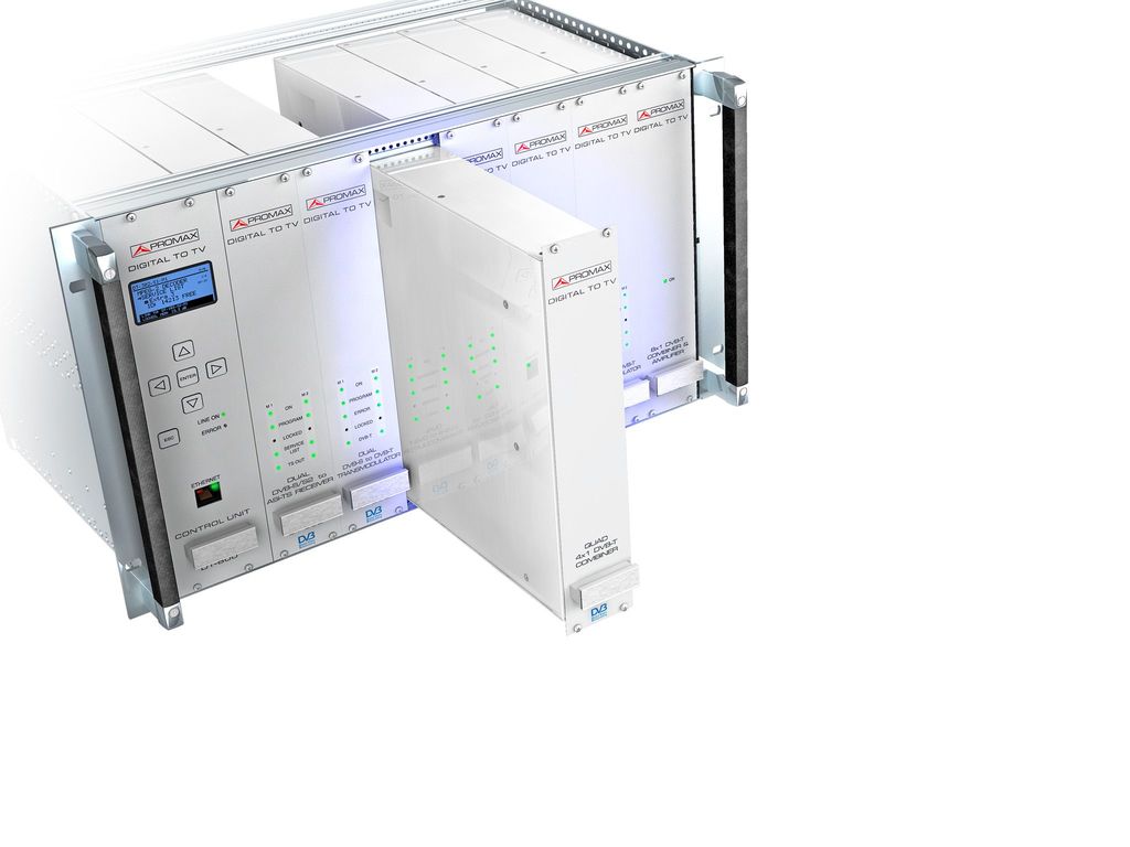 DT-700: Coupleur DVB-T Quadruple 4x1 de 16 entrées
